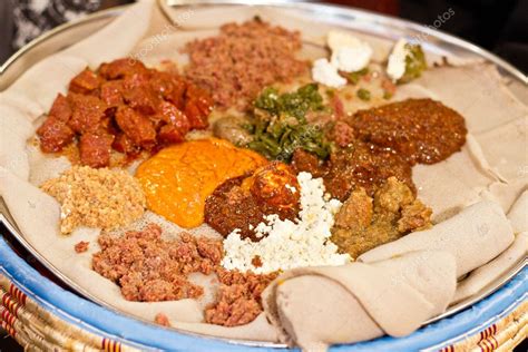 Injera Be Wot Traditional Ethiopian Food — Stock Photo © Derejeb 12082849