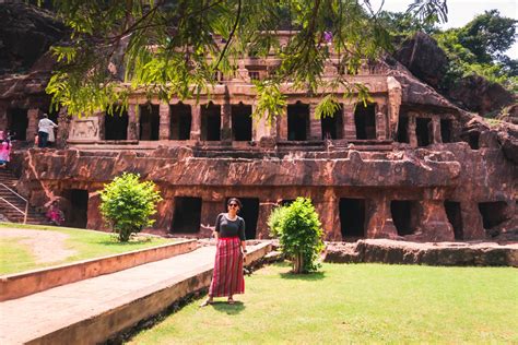 Visiting Undavalli Caves Near Vijayawada - Life and Its Experiments