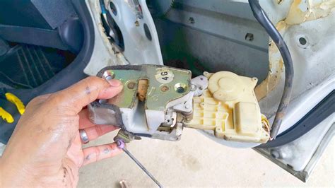 Is Your Honda Door Lock Actuator Broken Here S How To Fix It 2023