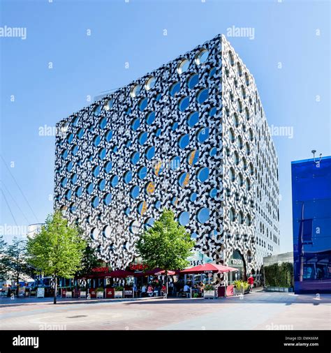 Ravensbourne College of Design and Communication, Greenwich, London ...