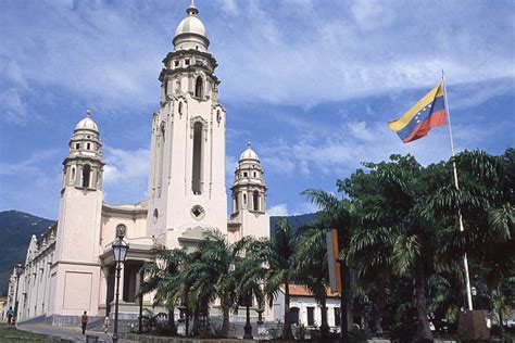 El Drama De Los Restos Del Libertador Sim N Bol Var El Caf Latino