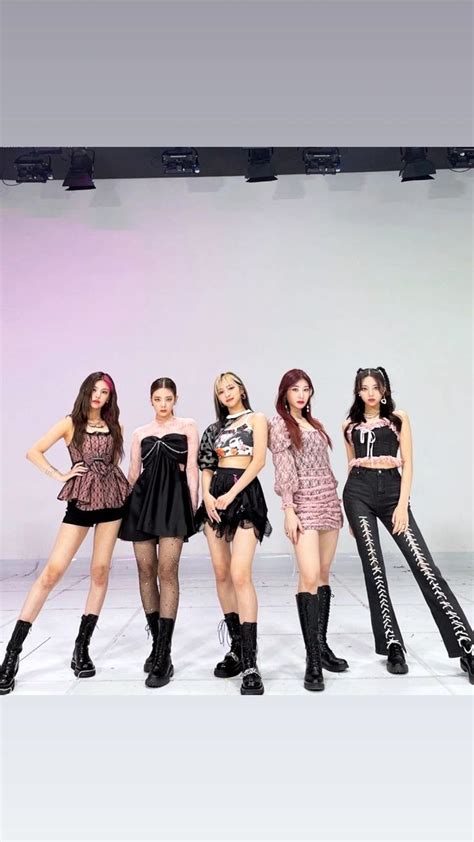 Pin De Liv En Itzy ♡ Ropa Kpop Musica