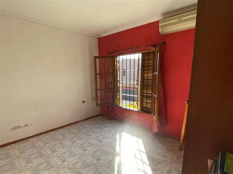 Casa Venta Ambientes A Os Cocheras Con Balc N Pasaje Mena