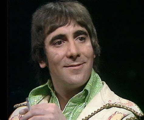 Keith Moon Biography - Childhood, Life Achievements & Timeline