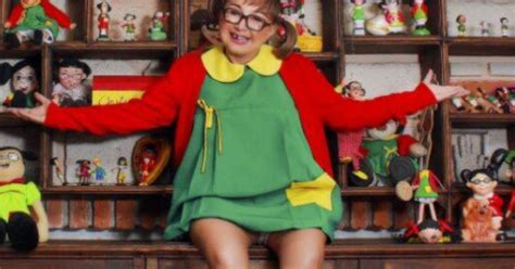 A sus 70 años La Chilindrina posa en bikini En Cancha
