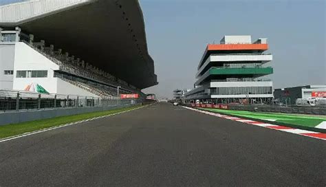 MotoGP dans une semaine les pilotes décideront sils peuvent courir en