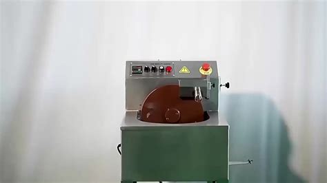 Small Automatic Chocolate Tempering Machine With Vibrating Vibration