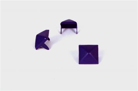 Stud Color 12 13mm Pyramid Stud White Purple Green Red