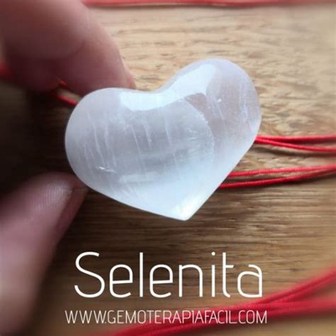 Corazones de selenita Gemoterapia Fácil Tienda de minerales online