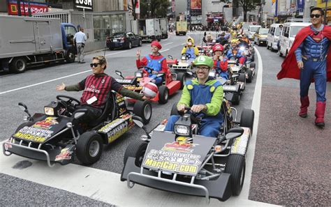 Tokyo Is Making Mario Kart Drivers Buckle Up - Bloomberg