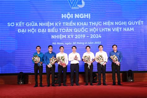 kien toan  nhan su tham gia uy ban tu hoi lien hiep thanh nien viet nam