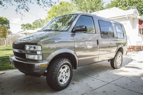 Updated the interior on my lifted Astro. Take a look. : vandwellers