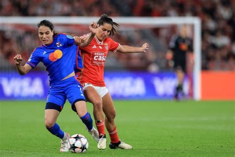 Lyon Gana Al Benfica En La Ida De Los Tos De Final De La Champions