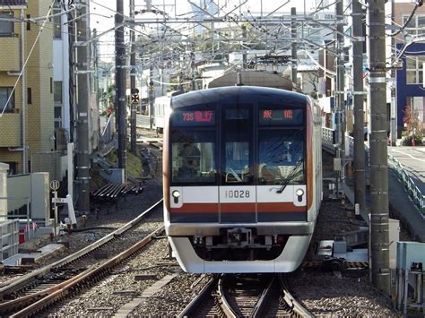 東京メトロ10000系 東急東横線急行飯能行き Window Of Society Is Open