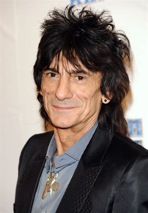 Rolling Stones Guitarist Ronnie Wood Opens Up About Lung Cancer Battle ...