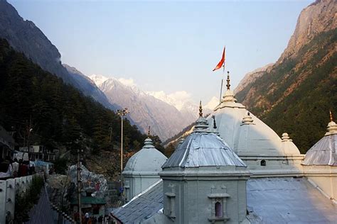 Offbeat Placeshomestaysgangotri Temple Places To Visit Gangotri