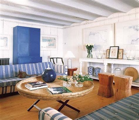 Achieve a Relaxing Coastal Cottage Look in Your Home