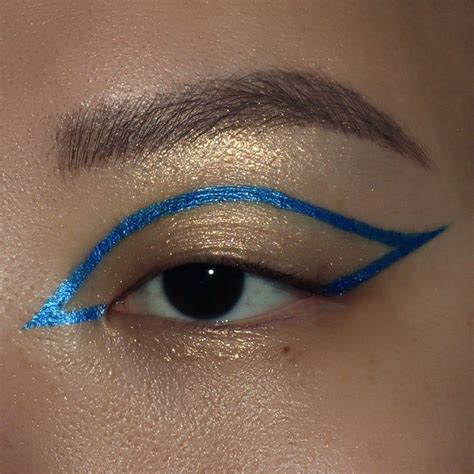 Graphic Blue Liner MakeupAddiction Edgy Makeup Makeup Eye Looks Eye