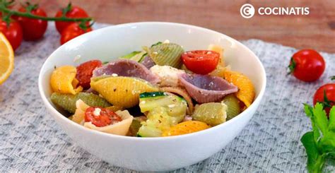 Ensalada griega con pasta fácil y fresca para verano Cocinatis