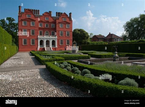 Queens Gardens Historic Royal Palaces Kew Palace Royal Botanical