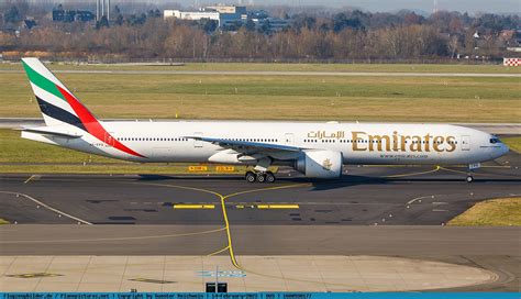 Picture Emirates Boeing H Er A Epd