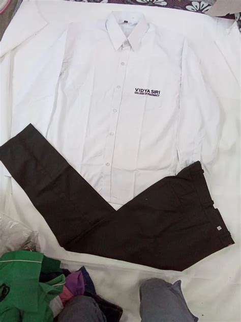 Cotton White College Uniform For Housekeeping Size Medium At