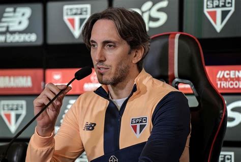 Qué les dijo Luis Zubeldía a los jugadores de Sao Paulo sobre dirigir