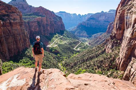 The Canyon Overlook Trail One Of Zions Essential Hikes Earth Trekkers