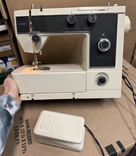 Vintage Montgomery Ward Uht J1939 Convertible Bed Sewing Machine