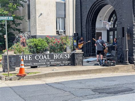 Digital subscriptions will expand the williamson daily news 6