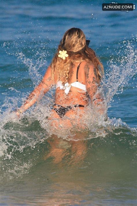 Rafaella Santos Sexy Spotted Showing Off Her Voluptuous Bikini Body At The Beach In Rio De