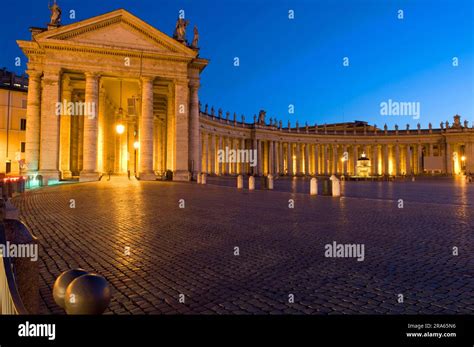 Bernini S Colonnades St Peter S Square Vatican Rome Lazio Italy