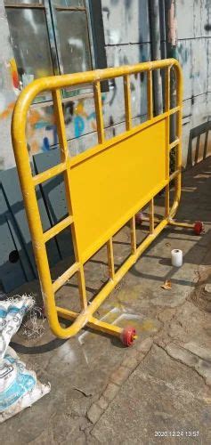 Road Safety Yellow Mild Steel Barricades At Rs 3500 In Bengaluru Id