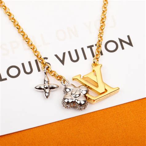 LV flowergram necklace – Fibo3Addict