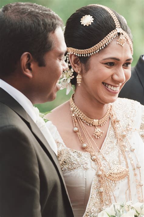 A Traditional Sri Lankan Wedding In Colombo Anu And Chaminda Easy Weddings