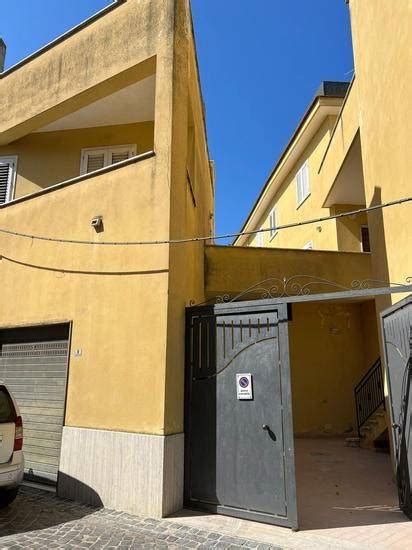 Vendita Villa Unifamiliare In Via Corradino Di Svevia 6 Mondragone