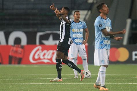 Com Quatro De Júnior Santos Botafogo Goleia O Aurora E Avança Na