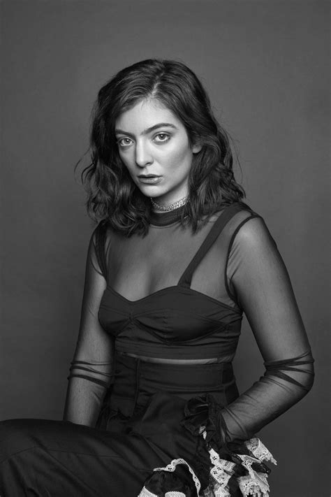 Wallpaper Lorde Music Monochrome 1000x1500 Zwangy 1492803 Hd