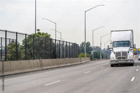 White Big Rig Bonnet Semi Truck With Grill Guard And Reefer Semi