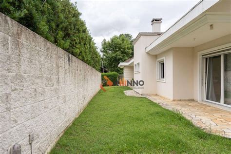 Casa de Condomínio na Rua Eduardo Sprada 1989 Campo Comprido em