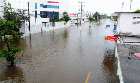 Ciudad Del Carmen Sufre Estragos Por Lluvias Prolongadas Cae Plaf N En