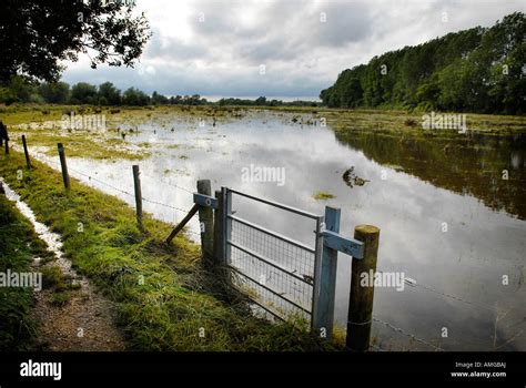 Flooded Fields Lechlade Gloucestershire Stock Photo Alamy