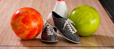 Best Bowling Shoes For Men In 2022 – Gear Hungry