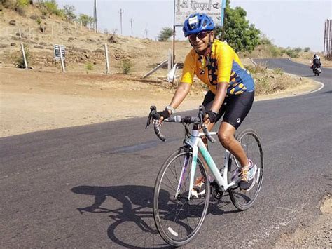 Preeti Maske Becomes The Fastest Woman To Cycle Solo From Leh To Manali