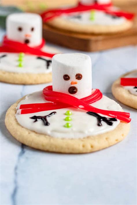 Melted Snowman Cookies - Build with Kids! - The Foreign Fork