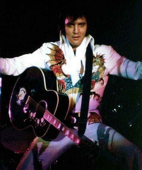 Pin By Ida Ueding On Elviss Jumpsuits Jewelry Etc Elvis Presley Rare Elvis Photos Elvis