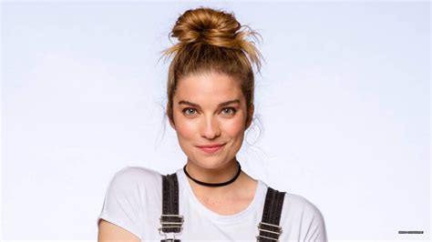 Hot And Sexy Annie Murphy Photos ThBLOG