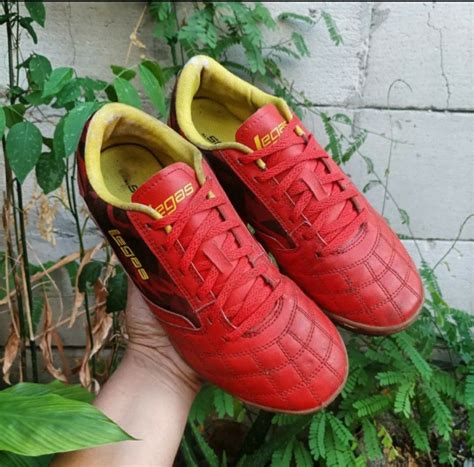 Sepatu Futsal League Legas Tyra Mantap Sehat Uk On Carousell