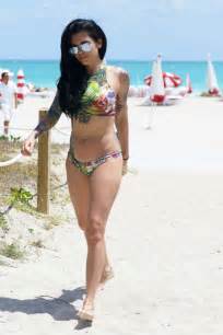 Cami Li In Floral Print Bikini 2016 04 GotCeleb