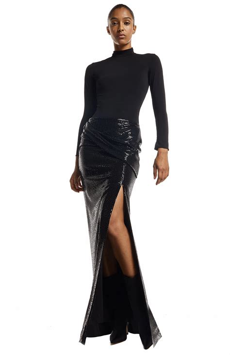 Stylish Pairings For A Sequin Skirt Shunvogue